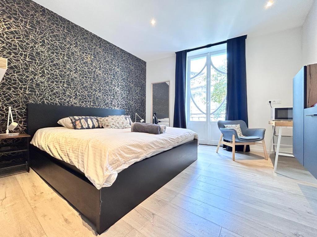 Tour D'Auvergne - Appartements En Plein Centre Ville, Proche De La Cathedrale Et De La Place De Jaude Clermont-Ferrand Ngoại thất bức ảnh
