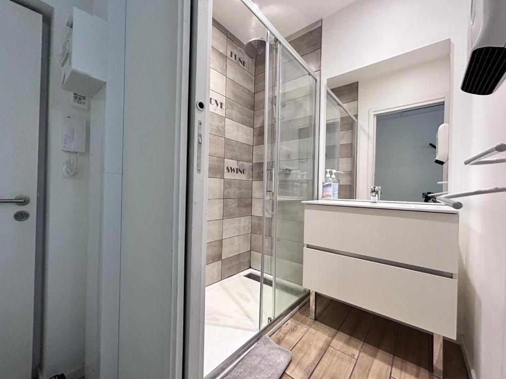 Tour D'Auvergne - Appartements En Plein Centre Ville, Proche De La Cathedrale Et De La Place De Jaude Clermont-Ferrand Ngoại thất bức ảnh