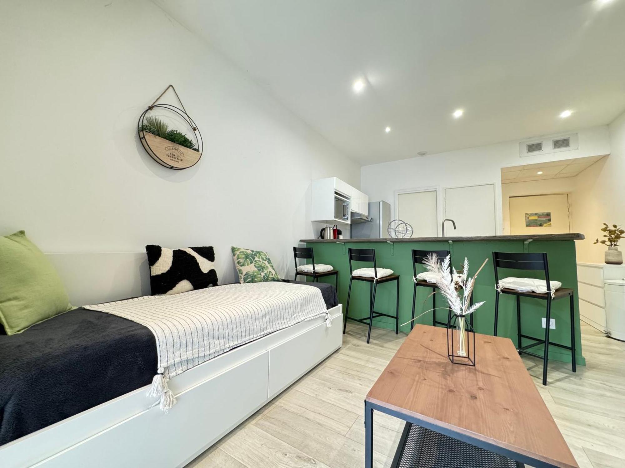 Tour D'Auvergne - Appartements En Plein Centre Ville, Proche De La Cathedrale Et De La Place De Jaude Clermont-Ferrand Ngoại thất bức ảnh