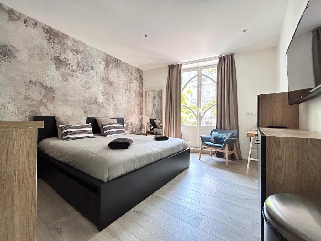 Tour D'Auvergne - Appartements En Plein Centre Ville, Proche De La Cathedrale Et De La Place De Jaude Clermont-Ferrand Ngoại thất bức ảnh